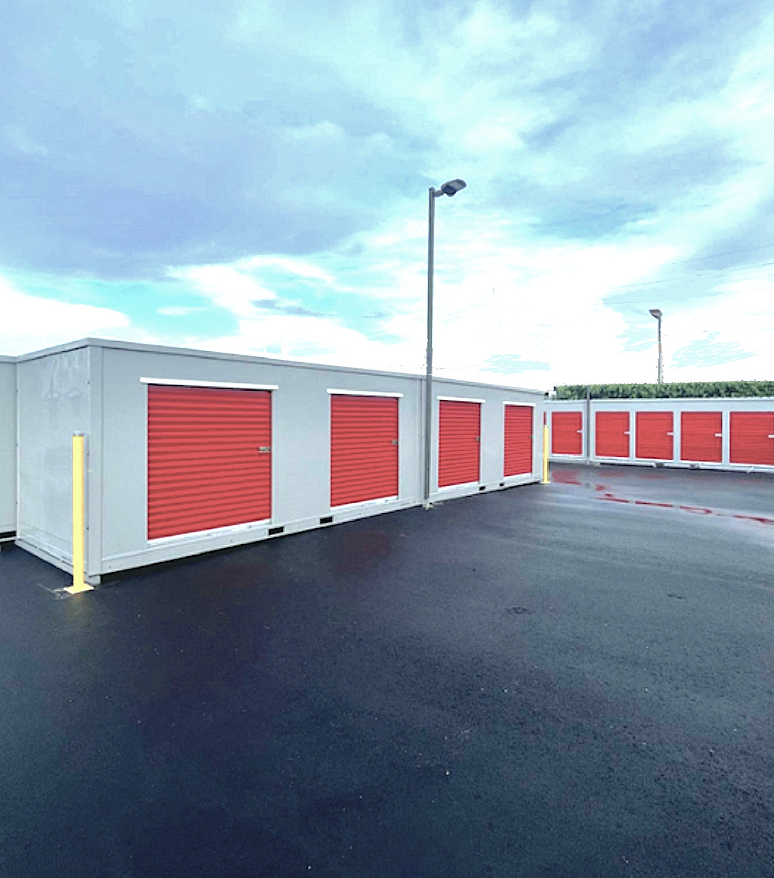 Two door mobile storage unit